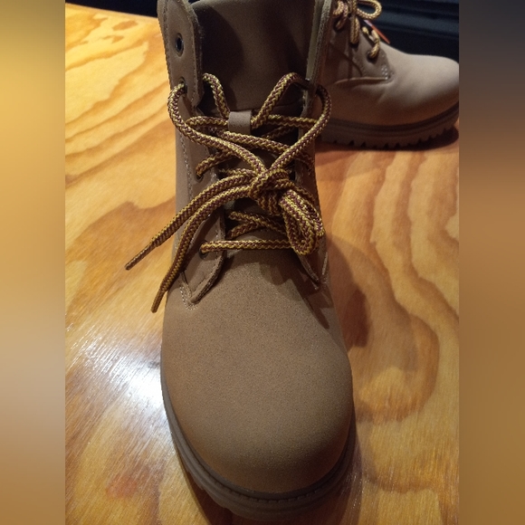 NWT BOYS TUCKER BOOT - Picture 3 of 6